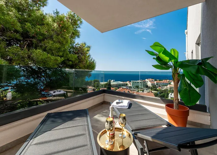 Luxury Marangun